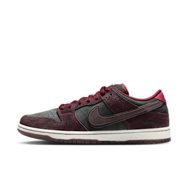 Nike SB Dunk Low Pro