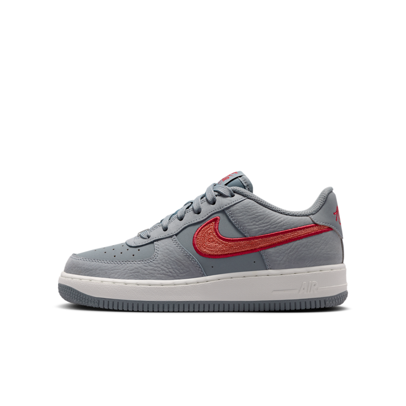 Nike Air Force 1 LV8 3