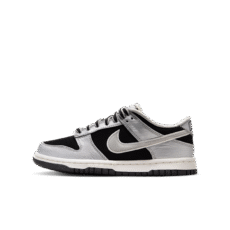 Nike Dunk Low LV8