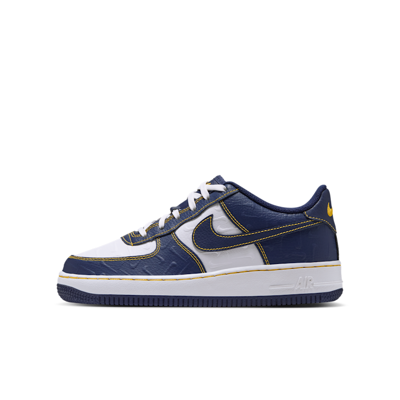Nike Air Force 1 LE