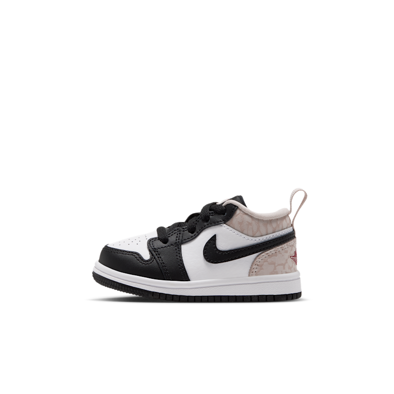 Jordan 1 Low SE