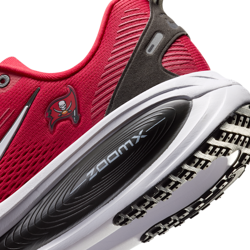 Nike Vomero 18 (Tampa Bay Buccaneers) - Imagen 8